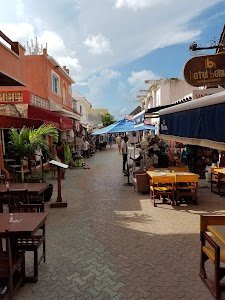 Rolandis Pizzeria Isla Mujeres place picture