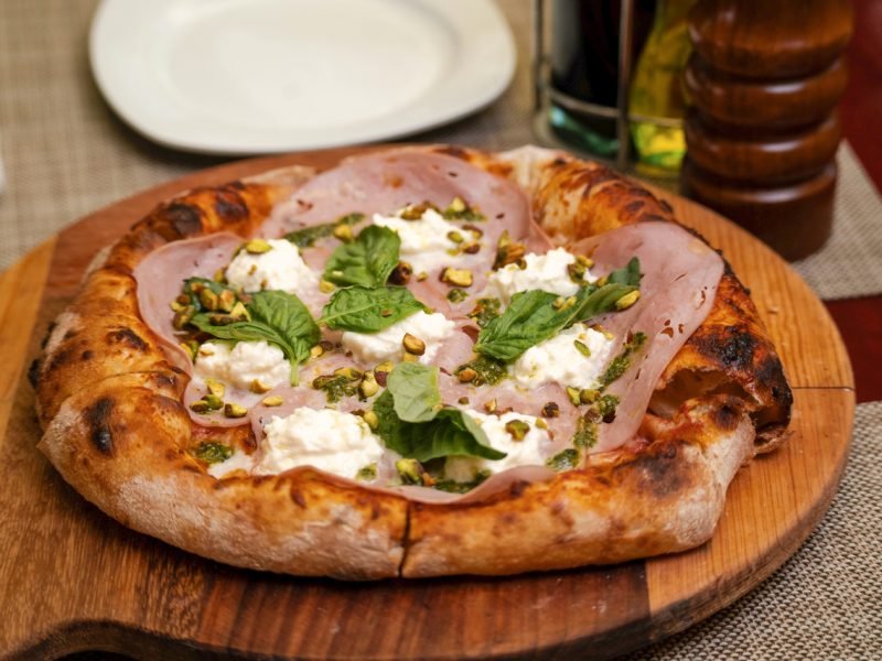 pizza-mortadella